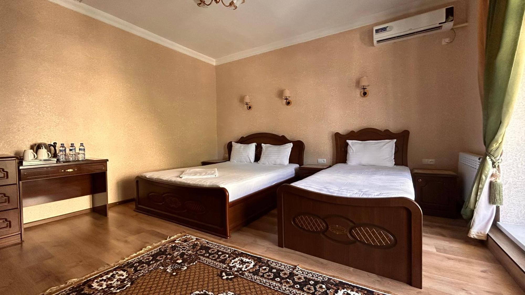 Hotel Ishonch Semerkant Dış mekan fotoğraf